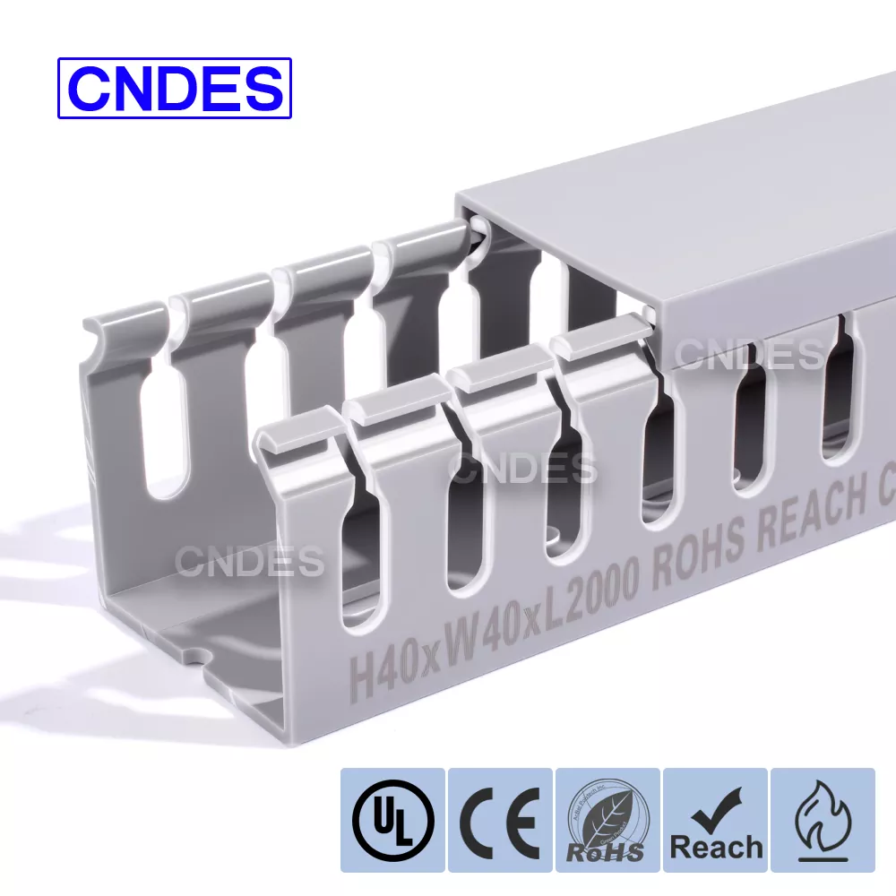 40 × 40 PVC laidų kanalas su dangteliu